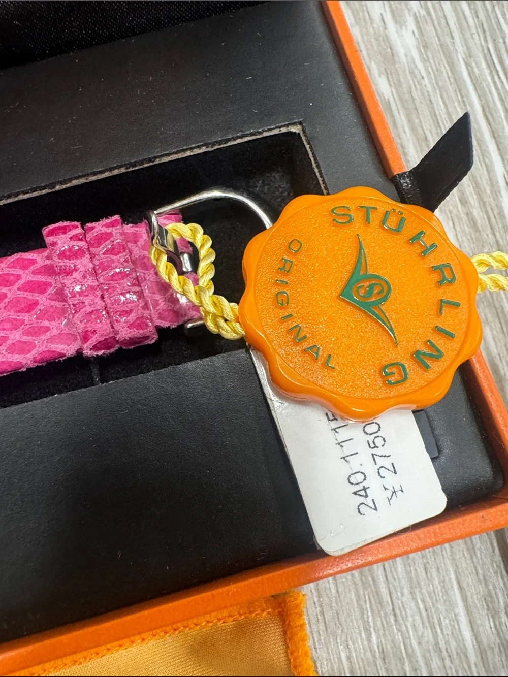 Stührling Lady Modiva 240 28mm Fashion